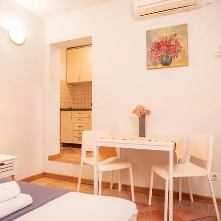 Апартаменты App Jelka Center Of Town Hvar Хвар